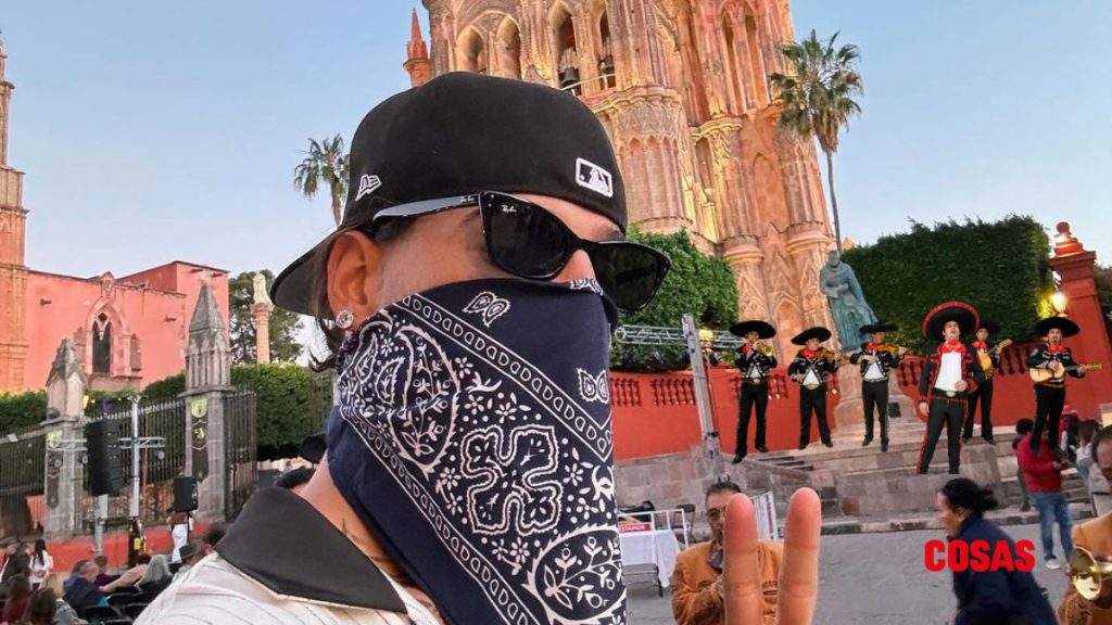 Maluma soprende a fans, cantando con mariachis en San Miguel de Allende