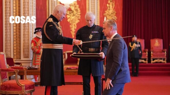 Christopher Nolan y Emma Thomas fueron reconocidos por el rey Carlos III como caballero y dama real en una ceremonia en Buckingham.