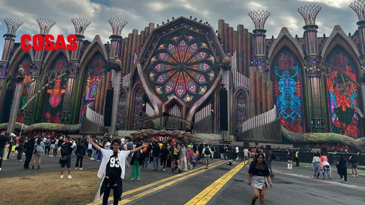 El EDC México 2025 reunió a más de 300,000 asistentes en un fin de semana de música, sorpresas y lluvia. Así se vivió el festival.